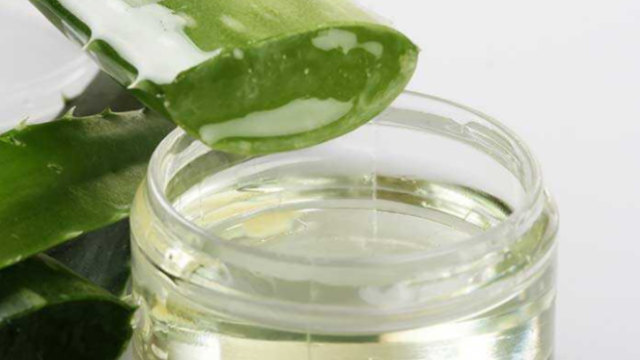 stretch marks removal with aloe vera