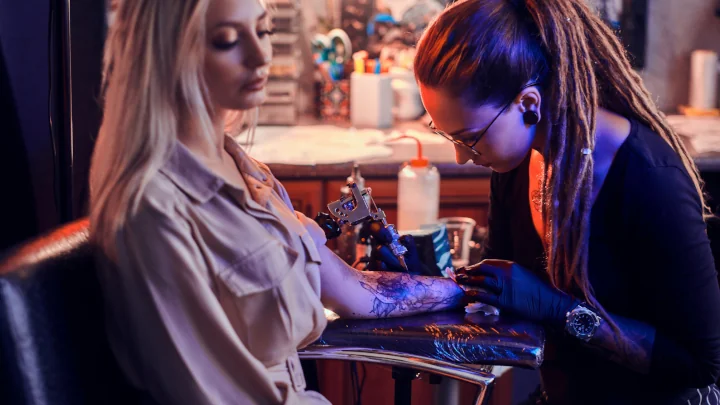 How do you Get an Infection From a Tattoo Studio